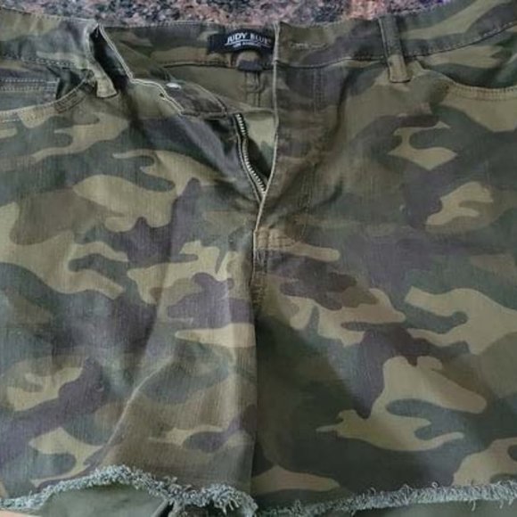 Judy Blue Shorts!! - Picture 1 of 5